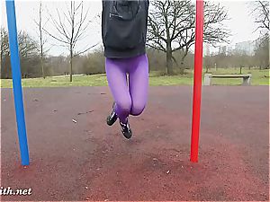 Jeny Smith training in her pantyhose